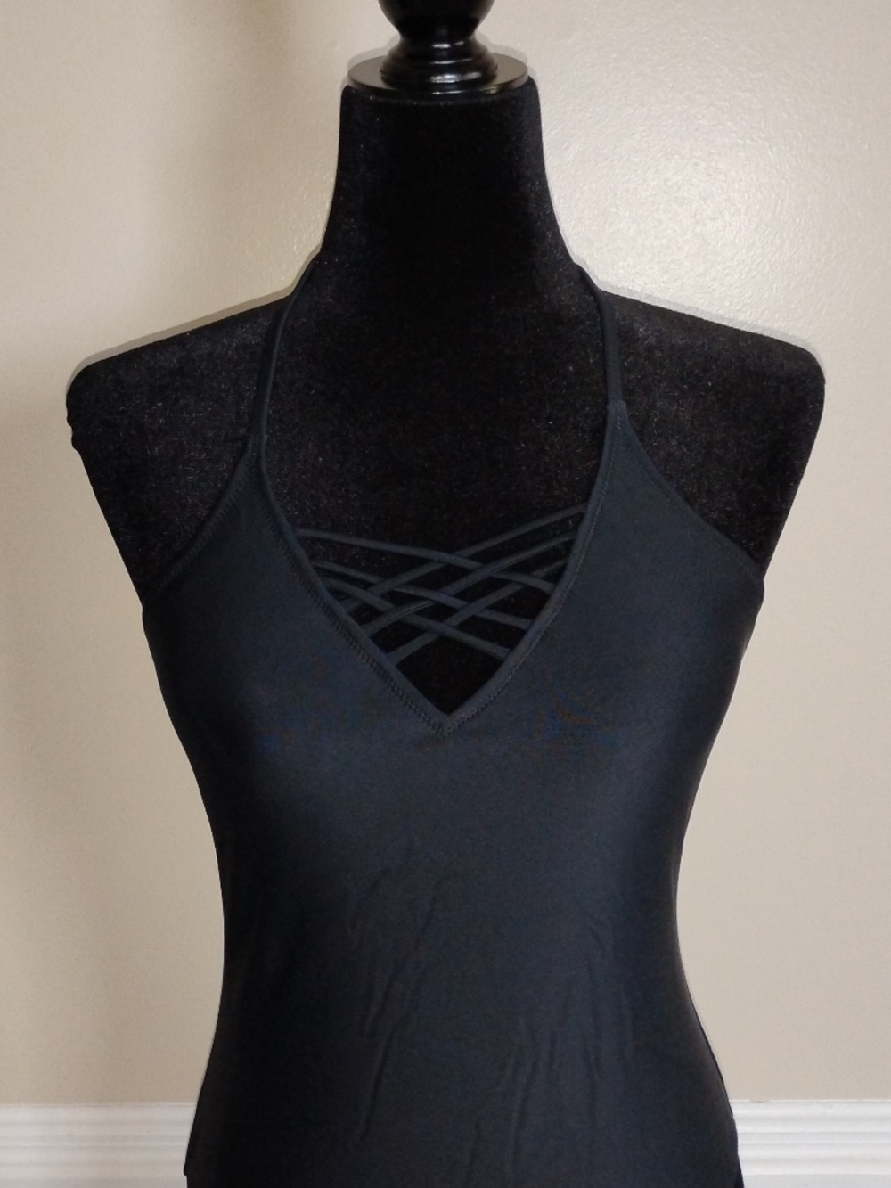 Cute Black Women's One Piece Swimsuit with V-Neck Lace